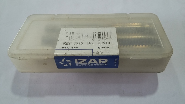 مشخصات، قیمت و خرید قلاویز دستی M12 برند IZAR اسپانیا | کیفیت مهندسی شده و طول عمر بالا | قلاویز دستی و ماشینی