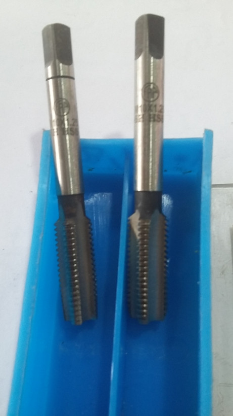 مشخصات، قیمت و خرید قلاویز دستی M10*1.25 گام ۱.۲۵ طرح FRA | قلاویز رزوه ریز برای صنایع دقیق و حساس | قلاویز دستی و ماشینی