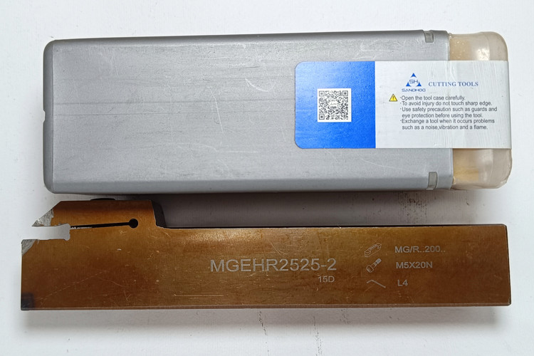 مشخصات، قیمت و خرید هلدر برش راست 25*25 ساندهوگ SANDHOG MGEHR 2 (کارکرده) | قیمت اقتصادی و کیفیت عالی | ابزار مهرداد