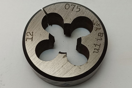 حدیده M12 * 0.75 برند UNITA