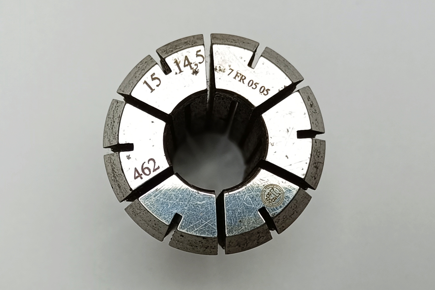 فشنگی فنری کولت (collet) سری OZ25 سایز 14.5-15 (کارکرده)