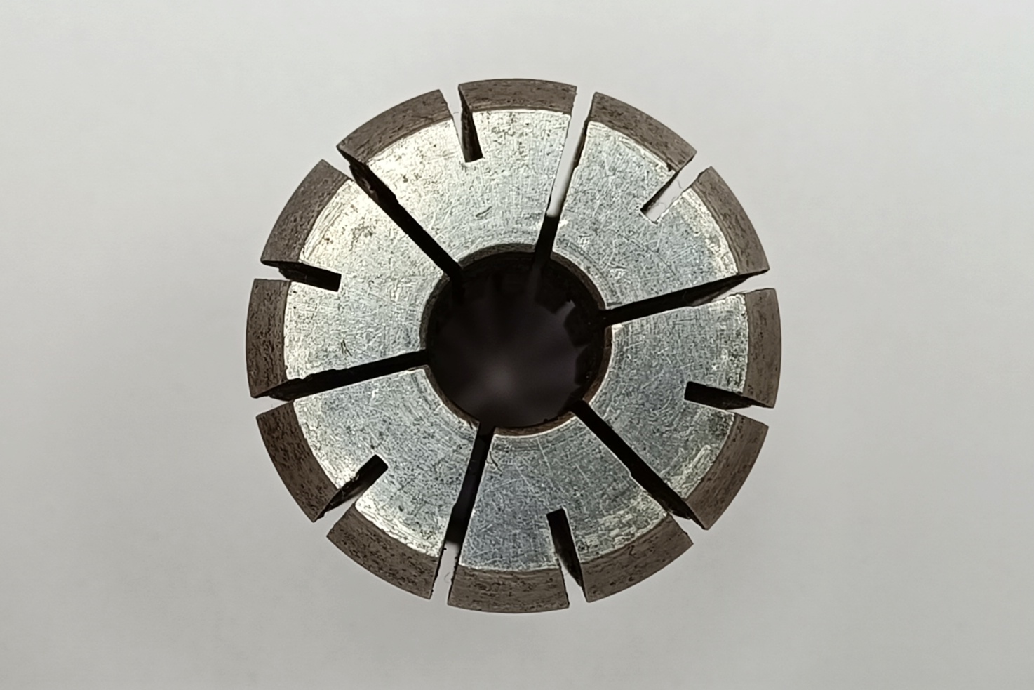 فشنگی فنری کولت (collet) سری OZ25 سایز 11.5-12 (کارکرده)