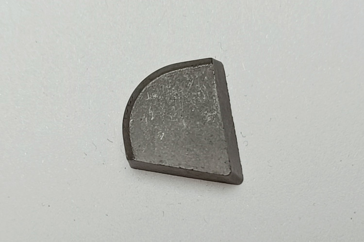 الماس جوشی روسی سایز 17.5 * 17.5 ضخامت 5 میلیمتر BK8