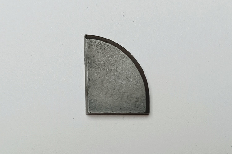 الماس جوشی روسی سایز 20 * 24.5 ضخامت 4 میلیمتر BK8