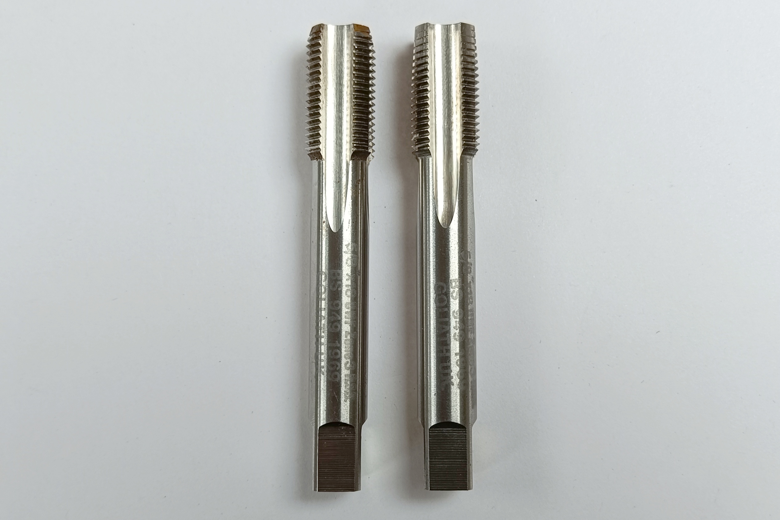 قلاویز دستی HSS سایز 18 * 5/8 UNF اینچ برند GOLIATH انگلیس