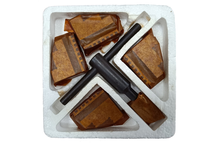 چهار نظام منظم تراشکاری مدل K12 سایز 100 میلیمتر برند YTUM (طرح کره نشان)