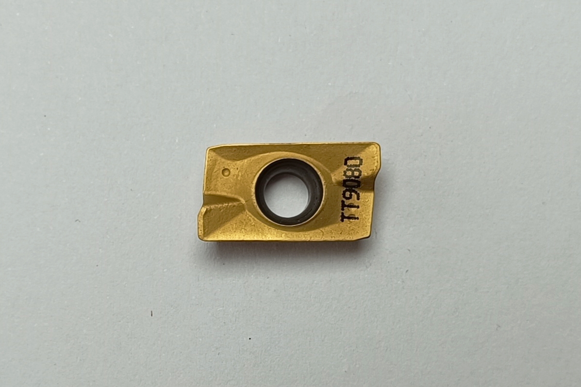 الماس تراشکاری تگوتک مدل APKT1604-M TT9080
